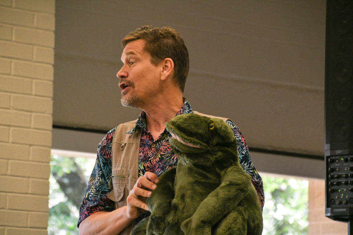 Singing zoologist Lucas Miller visits Bryan library